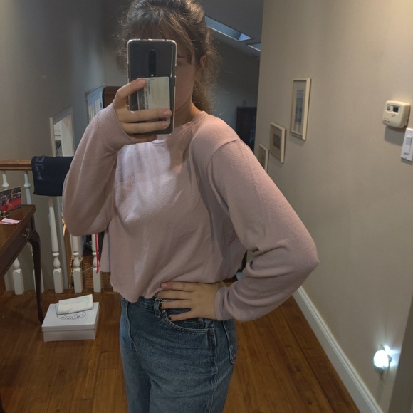 Brandy Melville cropped sweater - Picture 2 of 6
